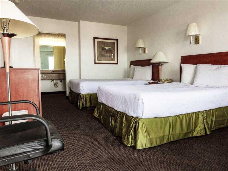 Days Inn By Wyndham Albuquerque Northeast Bagian luar foto