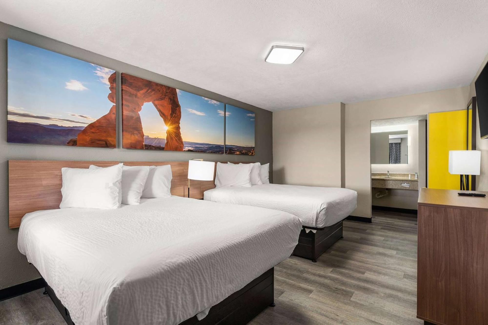 Days Inn By Wyndham Albuquerque Northeast Bagian luar foto