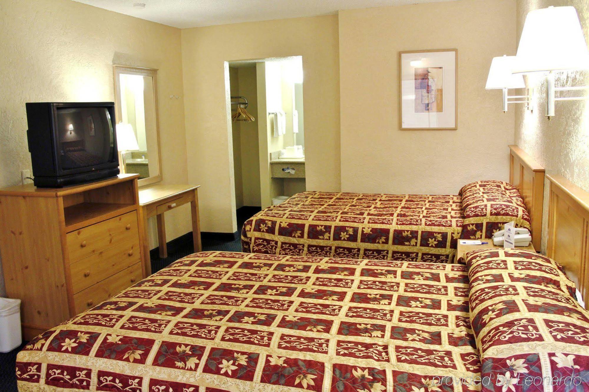 Days Inn By Wyndham Albuquerque Northeast Bagian luar foto