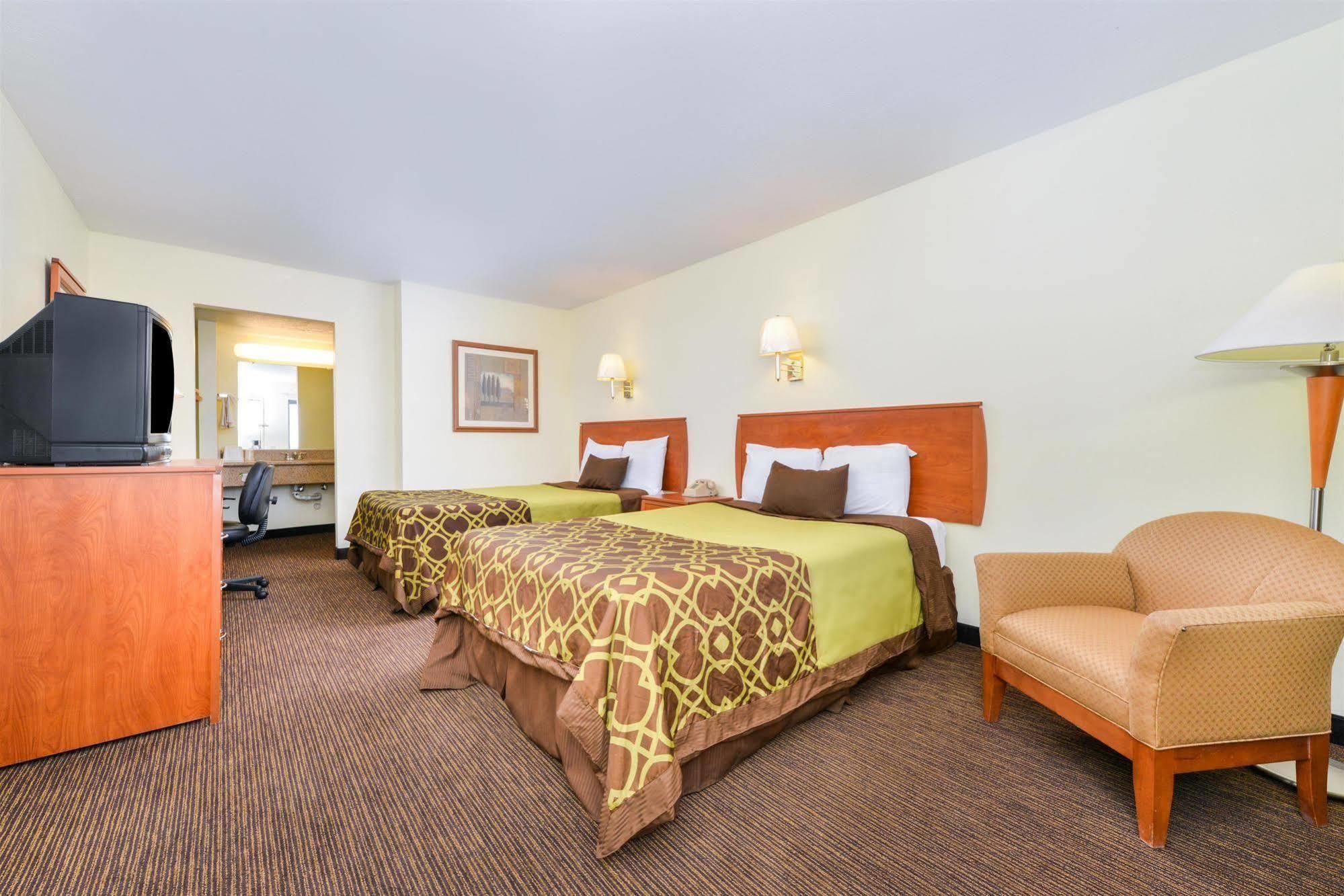 Days Inn By Wyndham Albuquerque Northeast Bagian luar foto