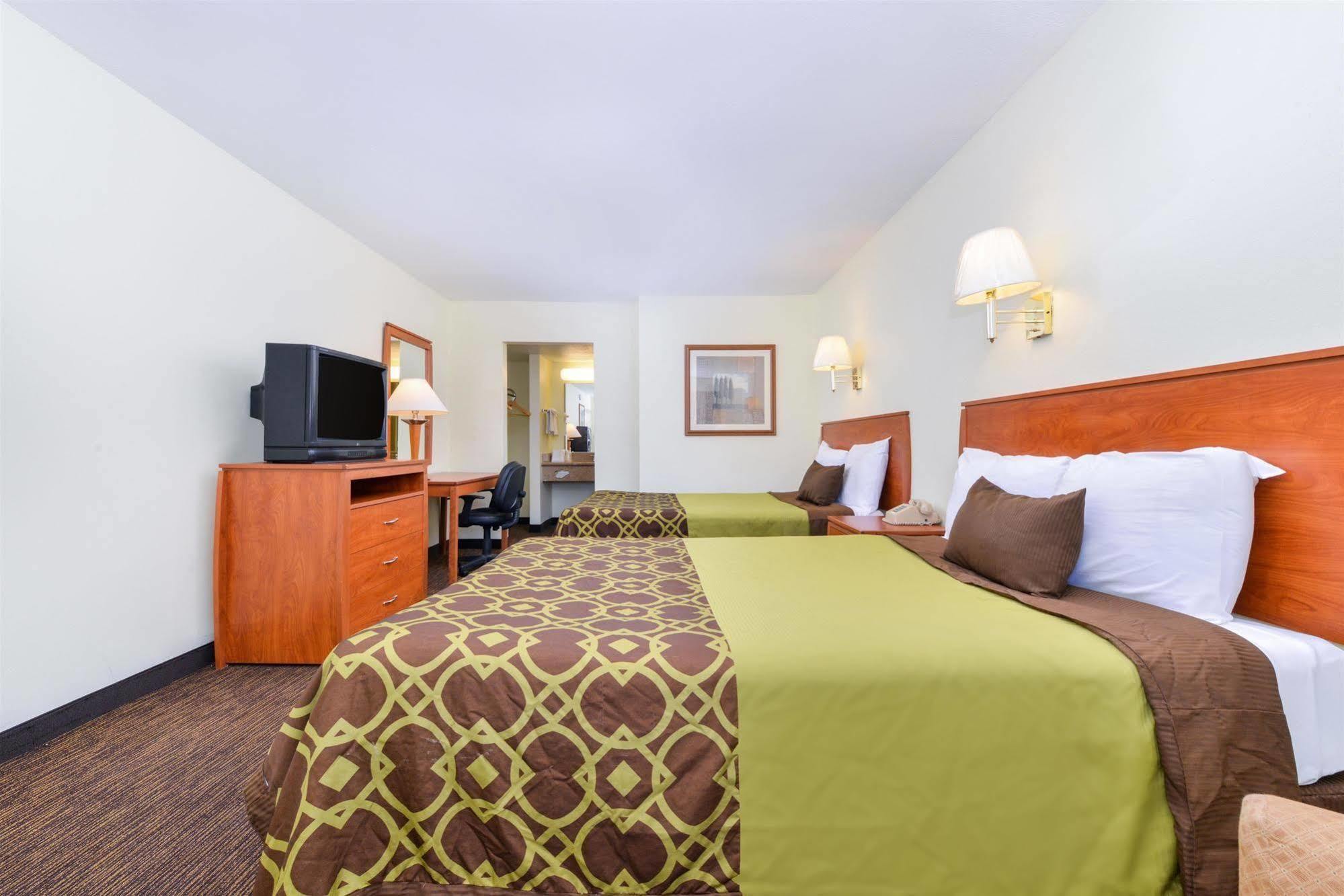 Days Inn By Wyndham Albuquerque Northeast Bagian luar foto